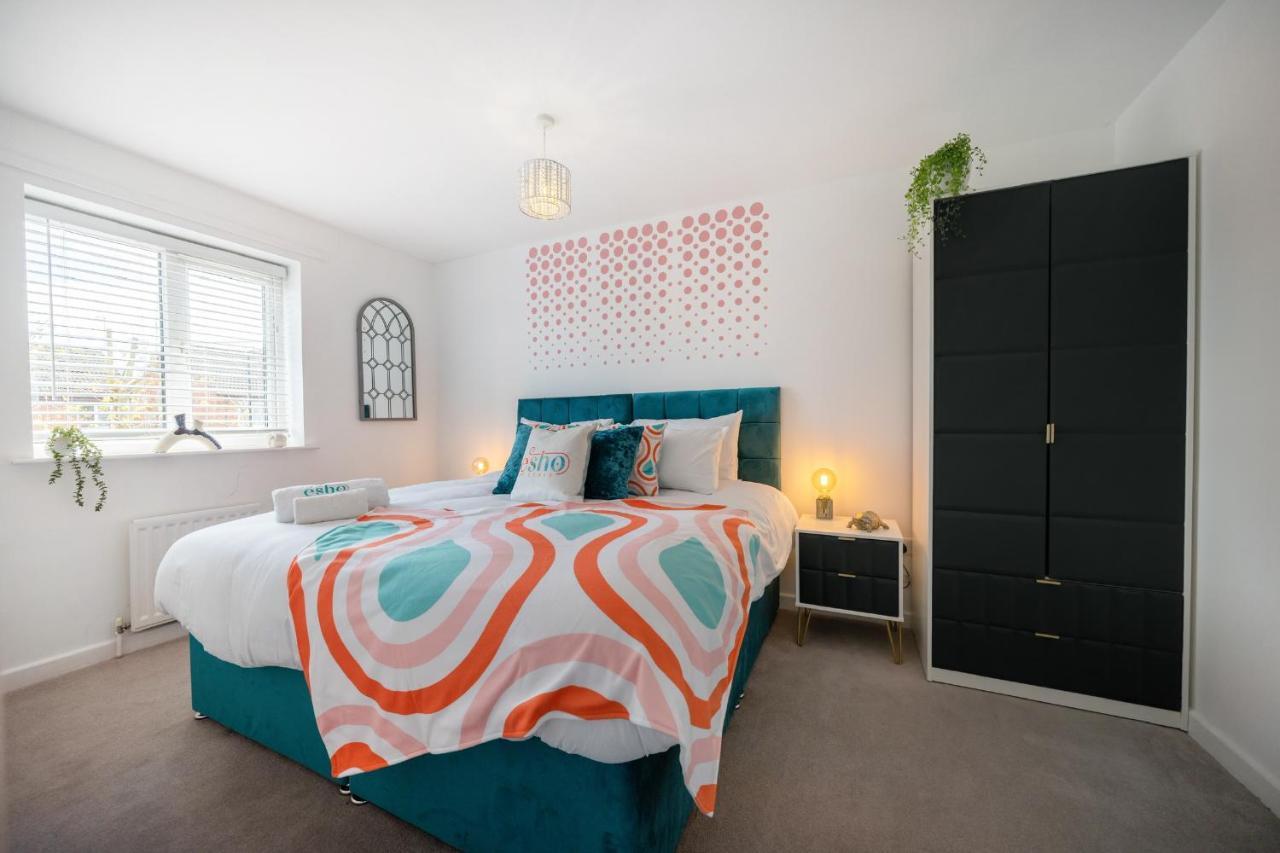 Stylish 3 Bed House, Large Garden, Parking, Wifi - Esho Stays Coventry Esterno foto