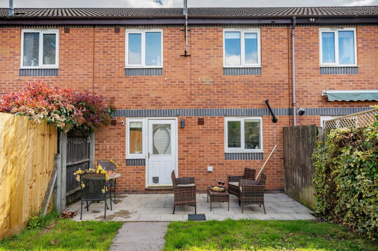 Stylish 3 Bed House, Large Garden, Parking, Wifi - Esho Stays Coventry Esterno foto
