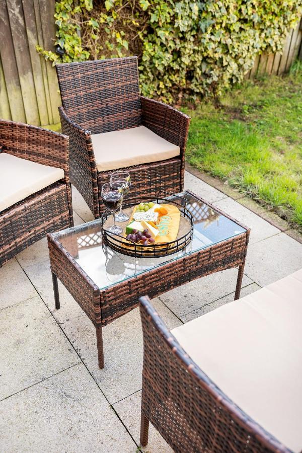 Stylish 3 Bed House, Large Garden, Parking, Wifi - Esho Stays Coventry Esterno foto
